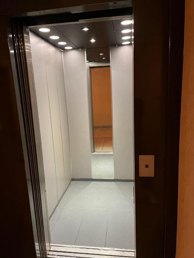 Le Clos Du Chateau Rouge 3* Avec Parking Securise อานมาส ภายนอก รูปภาพ